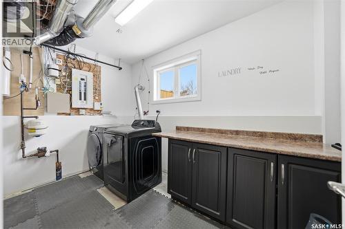 1415 Paton Crescent, Saskatoon, SK - Indoor Photo Showing Laundry Room