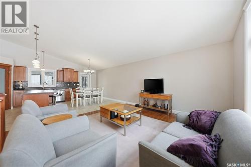 1415 Paton Crescent, Saskatoon, SK - Indoor Photo Showing Living Room