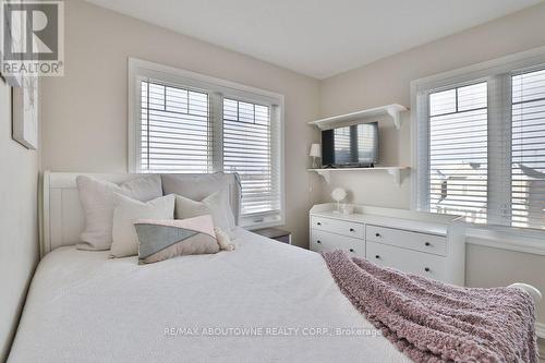 1133 Duignan Crescent, Milton, ON - Indoor Photo Showing Bedroom
