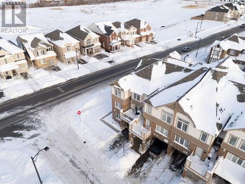 1133 Duignan Crescent, Milton, ON - Outdoor