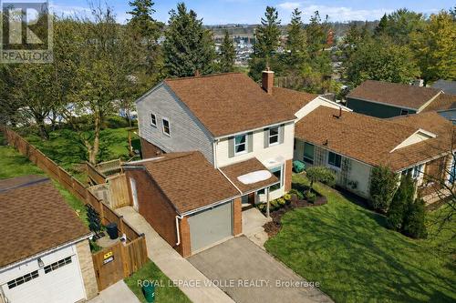 16 Thornbush Crescent, Waterloo, ON - Outdoor