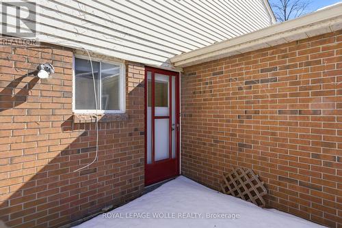 16 Thornbush Crescent, Waterloo, ON - Outdoor With Exterior