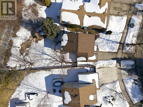 16 Thornbush Crescent, Waterloo, ON - Outdoor