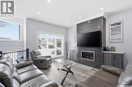406 Hamm Lane, Saskatoon, SK - Indoor Photo Showing Living Room