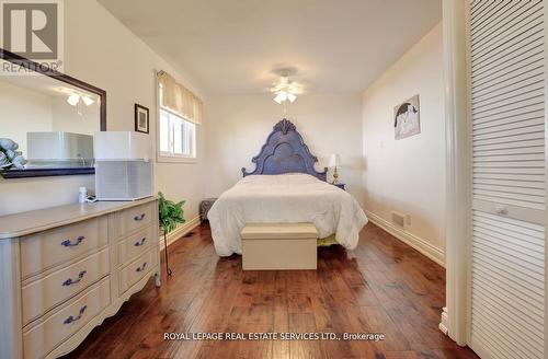 163 Bendamere Avenue, Hamilton, ON - Indoor Photo Showing Bedroom