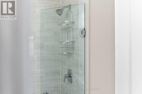 290 Beasley Terrace, Milton, ON - Indoor Photo Showing Bathroom