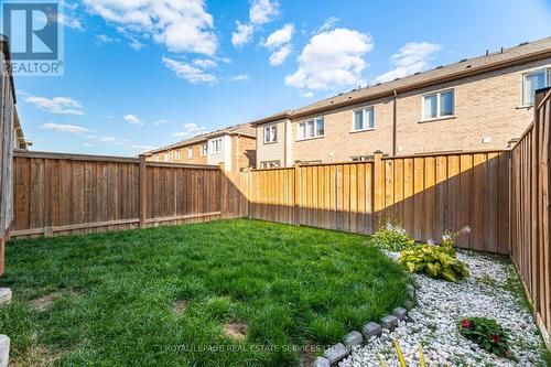 290 Beasley Terrace, Milton, ON - Outdoor