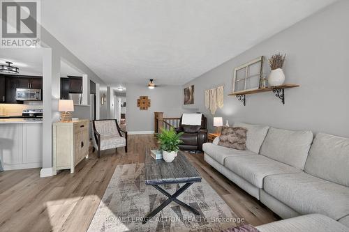 14 Max Webster Road, Brantford, ON - Indoor Photo Showing Living Room