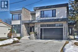 1617 TROTWOOD Avenue  Mississauga, ON L5G 3Z8