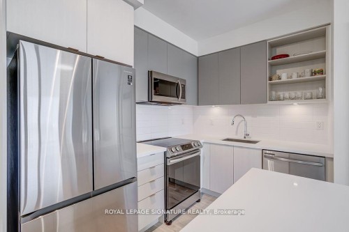 1901B-4655 Metcalfe Avenue, Mississauga, ON - Indoor Photo Showing Kitchen With Stainless Steel Kitchen With Upgraded Kitchen
