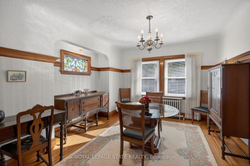 436 Maple Avenue, Hamilton, ON - Indoor Photo Showing Dining Room