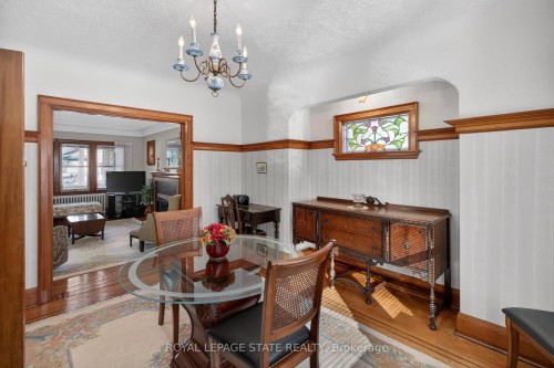 436 Maple Avenue, Hamilton, ON - Indoor Photo Showing Dining Room