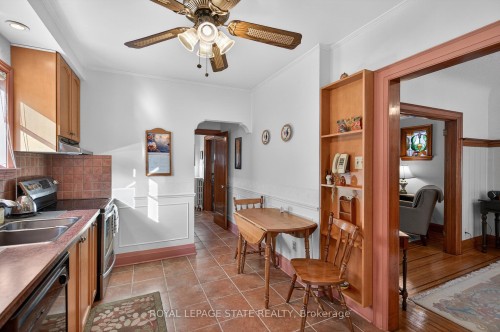 436 Maple Avenue, Hamilton, ON - Indoor Photo Showing Kitchen With Double Sink