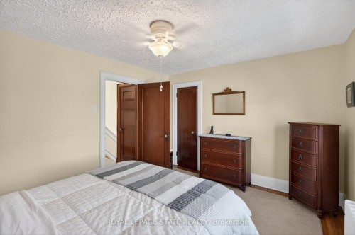 436 Maple Avenue, Hamilton, ON - Indoor Photo Showing Bedroom