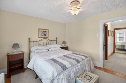 436 Maple Avenue, Hamilton, ON - Indoor Photo Showing Bedroom