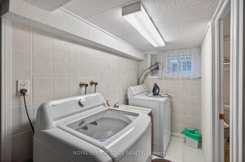 436 Maple Avenue, Hamilton, ON - Indoor Photo Showing Laundry Room
