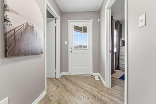 52 Seaboard Gate, Whitby, ON - Indoor Photo Showing Other Room