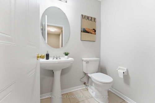 52 Seaboard Gate, Whitby, ON - Indoor Photo Showing Bathroom