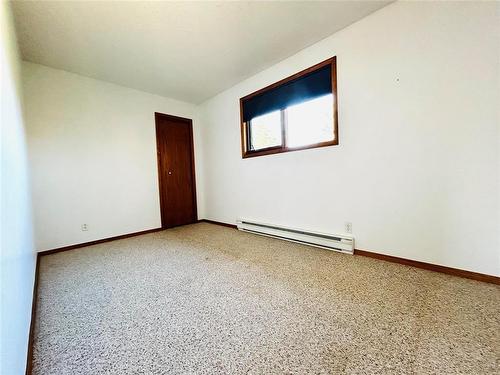 Second bedroom on main level. - 244 Centennial Crescent, Melita, MB - Indoor Photo Showing Other Room