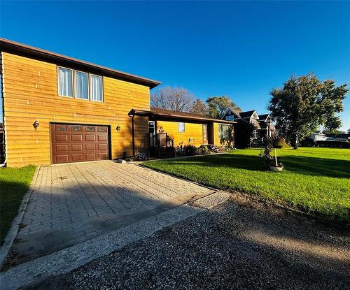 244 Centennial Crescent, Melita, MB - Outdoor