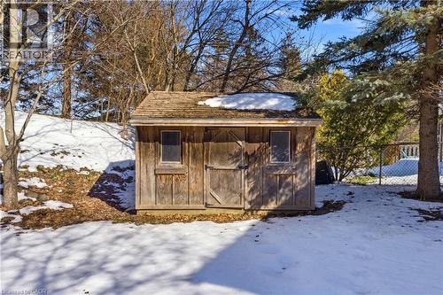 16 Thornbush Crescent, Waterloo, ON - Outdoor