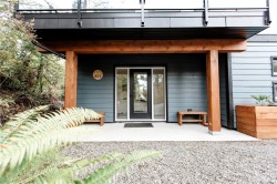 823 Lorne White Pl  Ucluelet, BC V0R 3A0