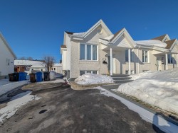 225 Rue du Cardinal-Villeneuve  Trois-Rivières, QC G8W 2A4