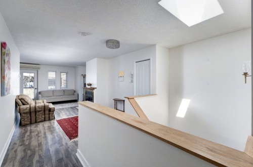Passageway - 302-2540 Rue St-Antoine O., Montréal (Le Sud-Ouest), QC - Indoor