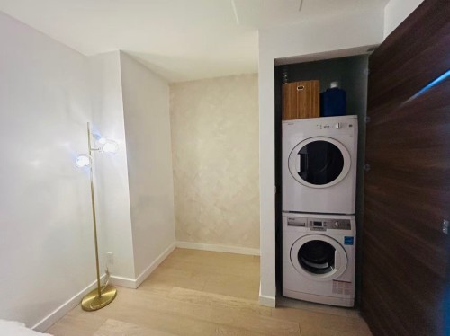 Salle de lavage - 405-1450 Boul. René-Lévesque E., Montréal (Ville-Marie), QC - Indoor Photo Showing Laundry Room