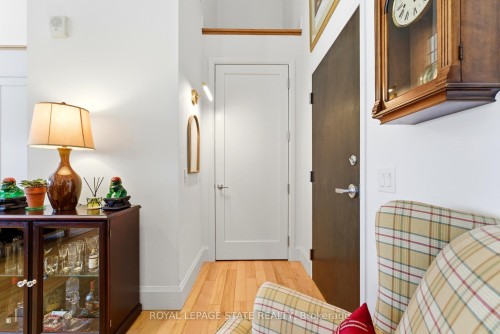 Ph4-112 King Street E, Hamilton, ON - Indoor Photo Showing Other Room