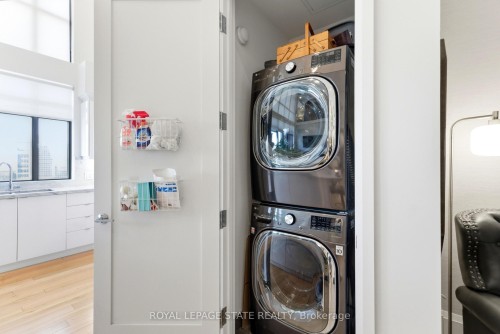 Ph4-112 King Street E, Hamilton, ON - Indoor Photo Showing Laundry Room