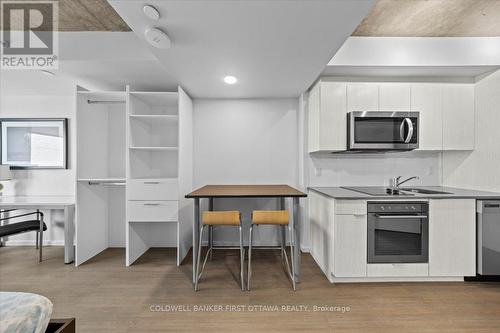 2308 - 105 Champagne Avenue S, Ottawa, ON - Indoor Photo Showing Kitchen