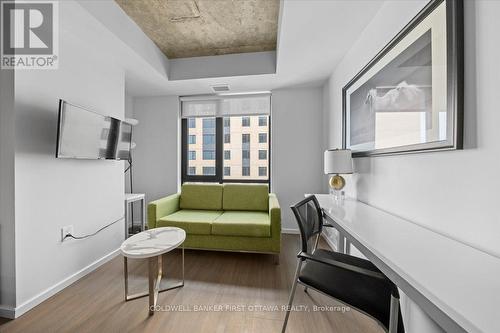 2308 - 105 Champagne Avenue S, Ottawa, ON - Indoor Photo Showing Other Room
