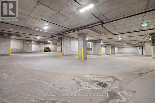 2308 - 105 Champagne Avenue S, Ottawa, ON - Indoor Photo Showing Garage