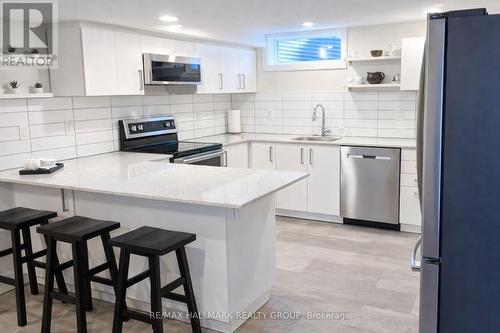 2160 Lambeth Walk, Ottawa, ON - Indoor Photo Showing Kitchen With Upgraded Kitchen
