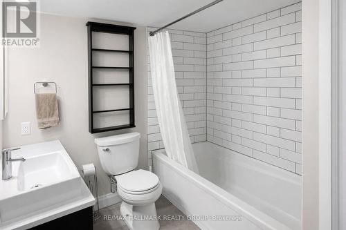 2160 Lambeth Walk, Ottawa, ON - Indoor Photo Showing Bathroom