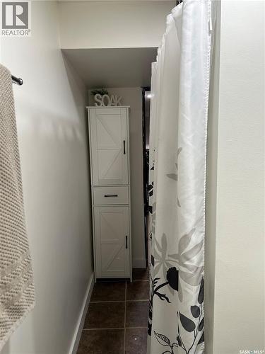 816 8Th Avenue, Rosthern, SK - Indoor