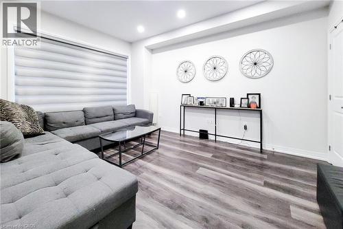 575 Woodward Avenue, Hamilton, ON - Indoor Photo Showing Living Room