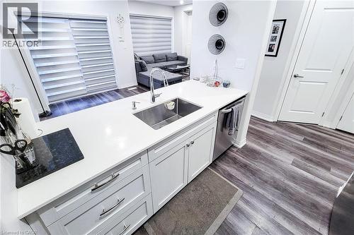 575 Woodward Avenue, Hamilton, ON - Indoor Photo Showing Kitchen