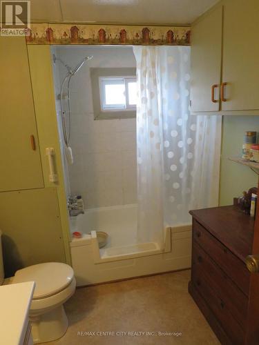 bathroom 4pc - 5 - 198 Springbank Drive, London South (South D), ON - Indoor Photo Showing Bathroom