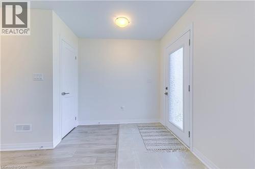51 Sparrow Avenue Unit# 90, Cambridge, ON - Indoor Photo Showing Other Room