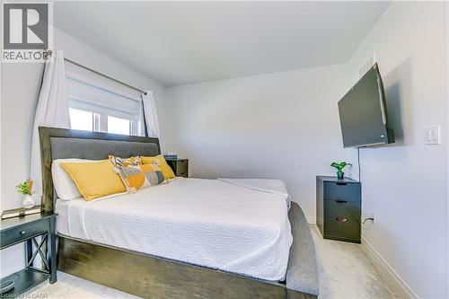 51 Sparrow Avenue Unit# 90, Cambridge, ON - Indoor Photo Showing Bedroom