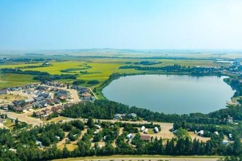 5901-50 Avenue, Innisfail, AB 