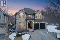 211 TOLLGATE Drive  Ancaster, ON L9G 5C8