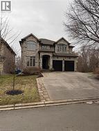 211 TOLLGATE Drive  Ancaster, ON L9G 5C8