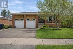 473 HOUNSLOW AVENUE  Toronto, ON M2R 1H9