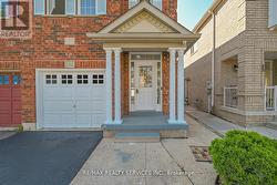 102 SAND CHERRY CRESCENT  Brampton, ON L6R 3B2