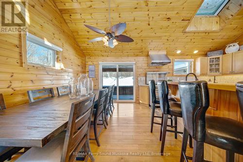 587 Centre Road, Mckellar, ON - Indoor Photo Showing Dining Room