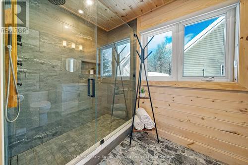 587 Centre Road, Mckellar, ON - Indoor Photo Showing Bathroom