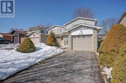 673 BALSAM CRESCENT  Oshawa, ON L1J 6A1